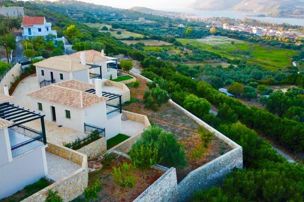 הוילה Khelmáta Peaceful House With An Awesome View מראה חיצוני תמונה